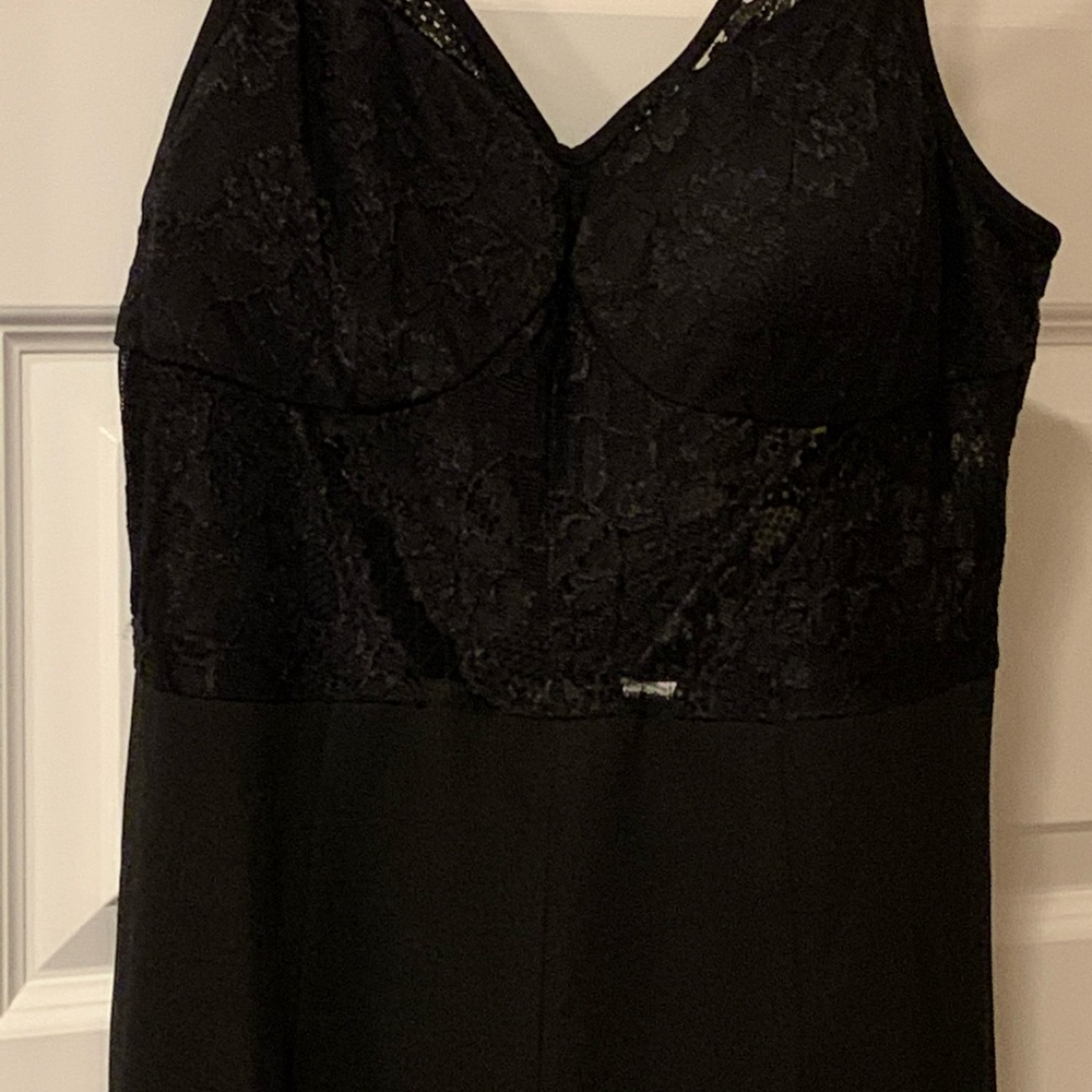 🌺🆕 LACEY BLACK JUMPSUIT - Picture 4 of 4